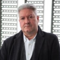 Dr Gerhard Bauer